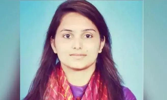 आजीवन कारावास की सजा काट रहा बाहुबली की बेटी को सपा ने उतारा मैदान में, बाहुबली की बेटी विलायत से की है एमबीए