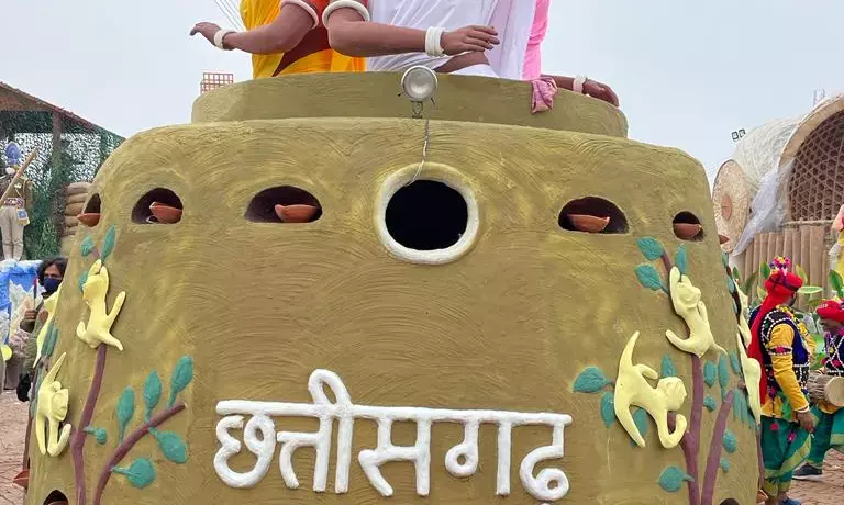 गोधन योजना पर आधारित राज्य की झांकी को राष्ट्रीय मीडिया की मिली सराहना... राष्ट्रीय रंगशाला में प्रेस प्रीव्यू आयोजित