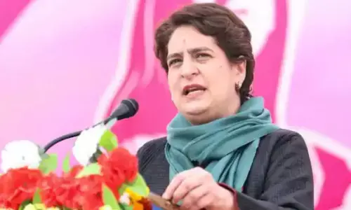 प्रियंका गांधी भी कोरोना पॉजिटिव, देश में 4000 पार हुआ केस, इन 3 राज्यों में सबसे ज्यादा...