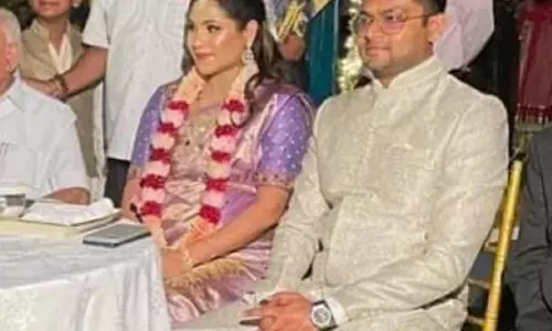 पूर्व CM की डॉक्टर नातिन की मिली लाश: फ्लैट में लटका मिला शव, पुलिस जांच में जुटी