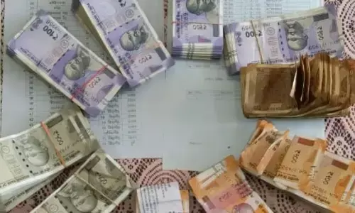 सारेराह 2 लाख से भी अधिक की उठाईगिरी... पुलिस ने वारदात के कुछ घंटे में ही तीन को पकड़ा..
