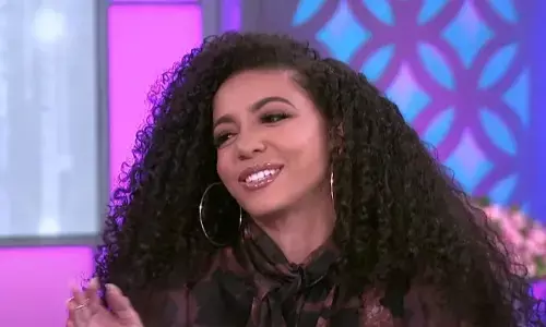 मॉडल ने की आत्महत्या: कुछ घंटे पहले सोशल मीडिया पर लिखी थी ये बात... पुलिस जांच में जुटी