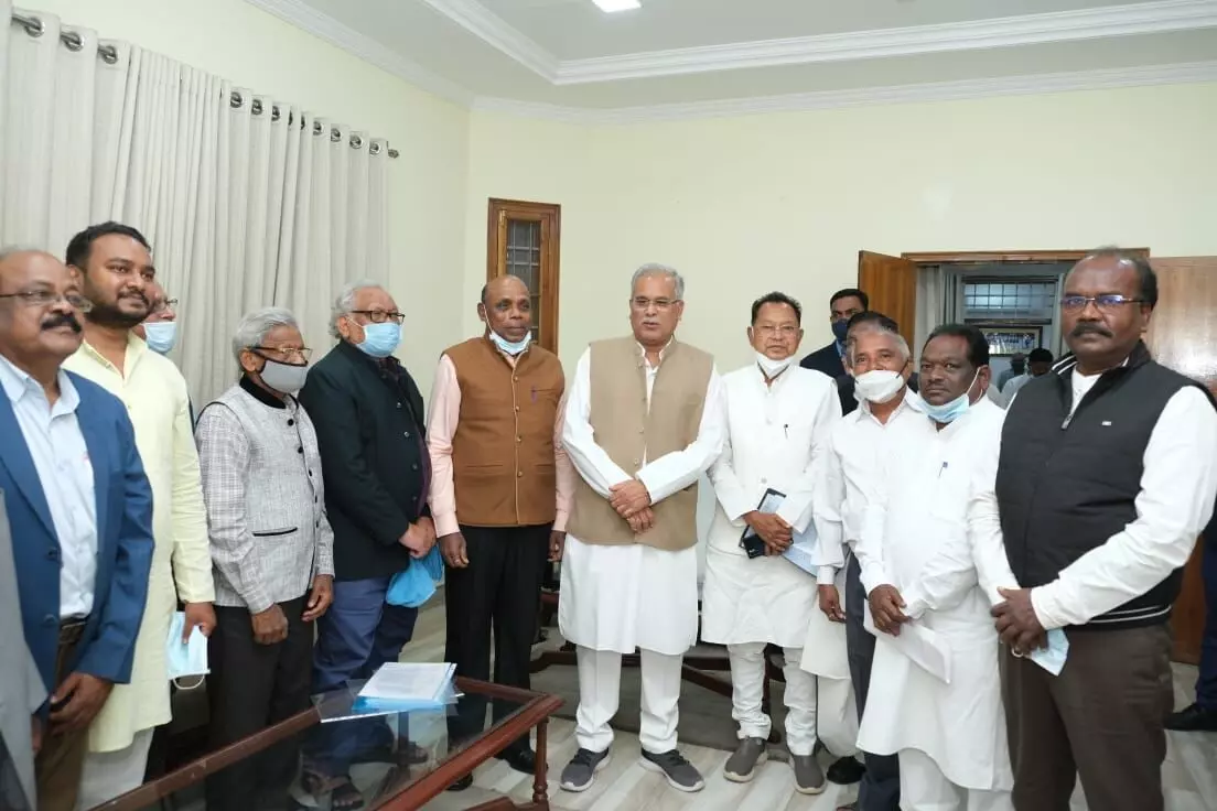 पदोन्नति में आरक्षण: मुख्य सचिव की अध्यक्षता में गठित कमेटी आरक्षित वर्ग की मांगों पर गंभीरता से कर रही है अध्ययन और विचार...मुख्यमंत्री से मिले छत्तीसगढ़ सर्व आदिवासी समाज के प्रतिनिधि