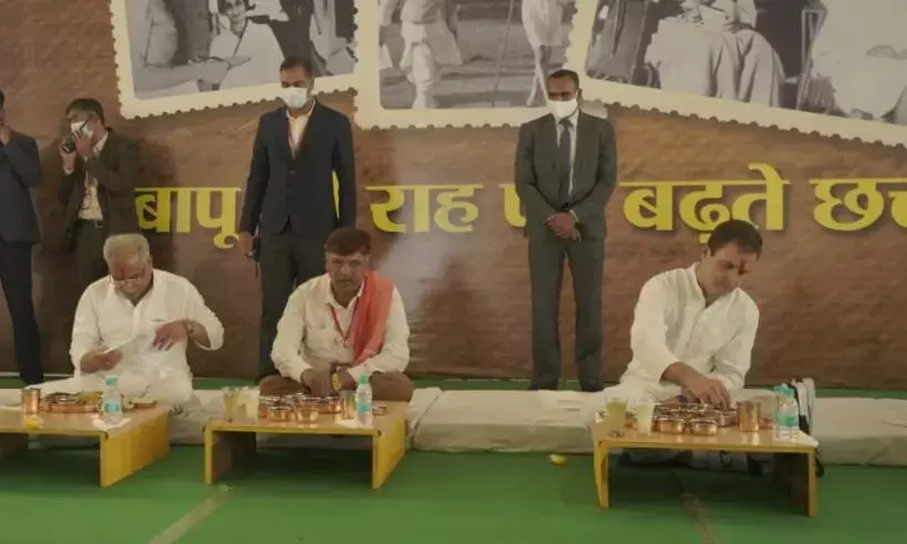 राहुल को छत्तीसगढ़ियां व्यंजन इतना भाया कि सीएम भूपेश ने टिफिन में लाल भाजी, बड़ी आलू और टमाटर की चटनी से भरा टिफिन रखवा दिए विमान में