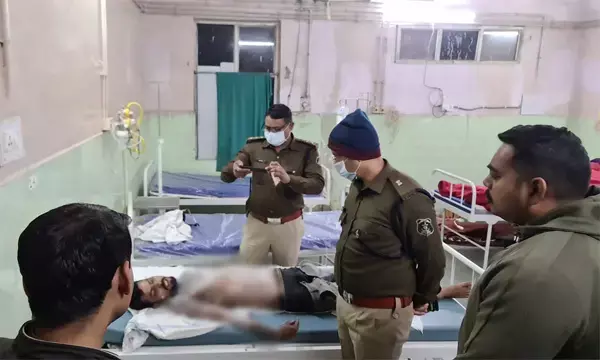 थाने में खुद पर युवक ने लगाईं आग.... भाई बनाता रहा वीडियो, पहले भी कर चुका आत्महत्या का प्रयास