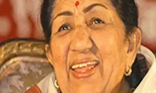 VIDEO: कंठ कोकिला लता दीदी ने कहा था - मैं चाहती हूँ मुझे ऐसे याद किया जाए कि जिसने कभी किसी का बुरा चाहा नहीं बुरा किया नही.. गाने के ज़रिए देशसेवा की कोशिश की