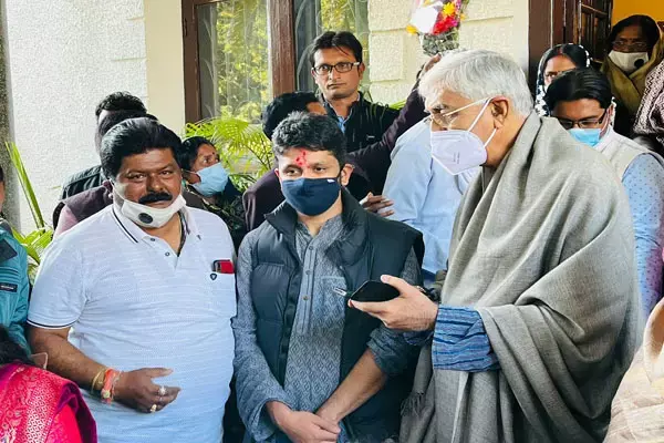 आदित्येश्वर सिंहदेव निर्विरोध ज़िला पंचायत उपाध्यक्ष निर्वाचित.. जीत के बाद बोले...मार्गदर्शन की अपेक्षा सभी से..सबका आभार