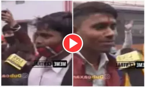 महिला रिपोर्टर के सवालों का जवाब, नहीं दे पाए अंग्रेजी विषय के छात्र... देखें ये मज़ेदार वीडियो