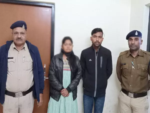 प्रेमिका ने प्रेमी के साथ मिलकर Ex. बॉयफ्रेंड को चाकू से गोदा, गंभीर हालत में अस्पताल में भर्ती... प्रेमिका ने प्रेमी के साथ मिलकर Ex. बॉयफ्रेंड को चाकू से गोदा, गंभीर हालत में अस्पताल में भर्ती...