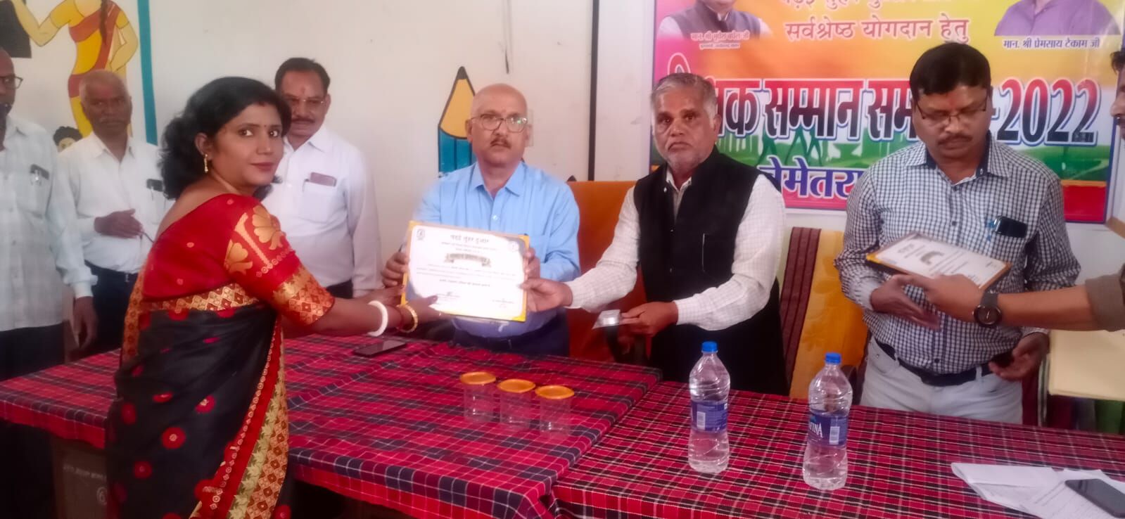 प्राचार्या सरिता गुप्ता जिले की उत्कृष्ट शिक्षक के रूप में हुईं