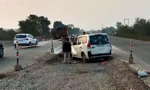 सड़क दुर्घटना में मृत 6 महिलाओं के परिजनों को 25-25 हजार रूपये की सहायता...घायलों का अंबेडकर अस्पताल में हो रहा बेहतर इलाज