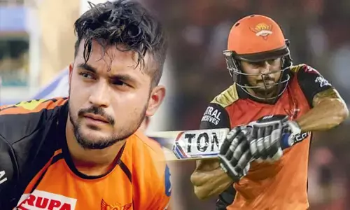 मनीष पांडे ने लगाई चौके-छक्कों की झड़ी, रेलवेज के खिलाफ रणजी ट्रॉफी में ठोका तूफानी शतक... देखें