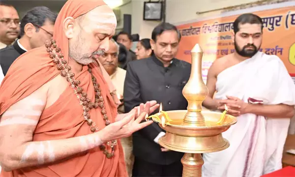 देश की एकता और अखंडता को अक्षुण्ण बनाए रखने में भारतीय ज्ञान परंपरा का अहम योगदान-श्री श्री शंकर भारती महाराज