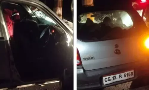 रिटायर्ड शिक्षक व उनकी पत्नी की मौत: शादी समाहरोह से लौट रहे, पेड़ से टकराई कार... दंपति की हुई मौत