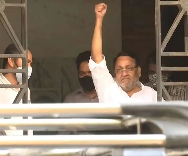 मंत्री गिरफ्तार Big ब्रेकिंग: अंडरवर्ल्ड से जुड़ी कथित संपत्ति को लेकर सुबह से ईडी कर रही थी पूछताछ...