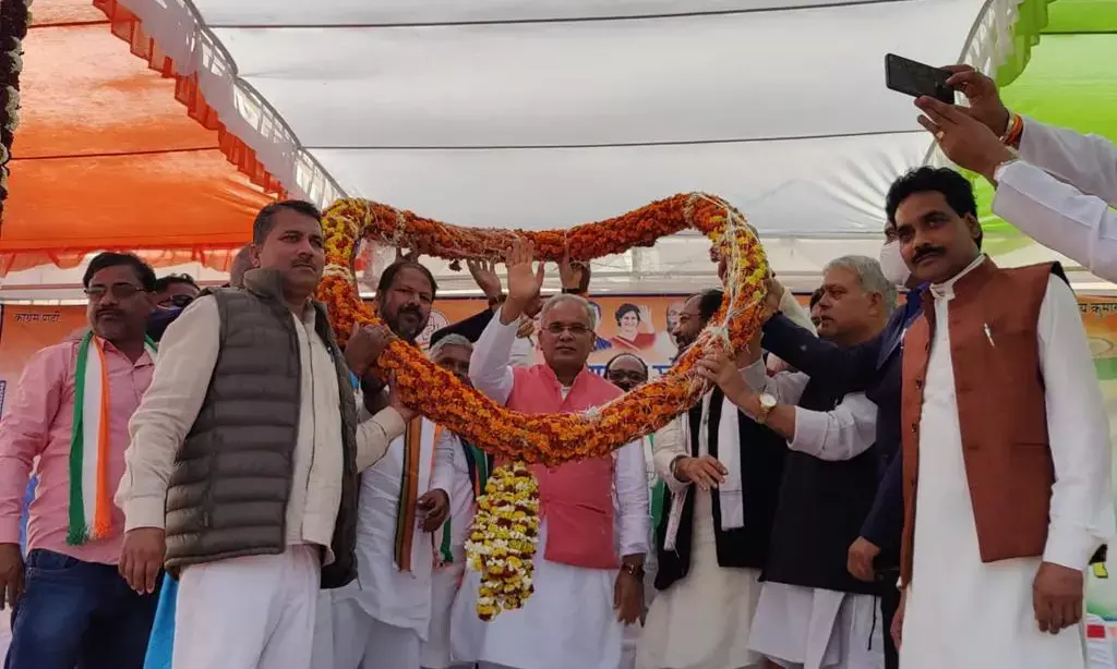 यूपी में सीएम भूपेश: भाजपा पर जमकर बरसे.. बोले - यूपी सरकार मानसिक रूप से दीवालिया..ना करने को कुछ ना बताने को कुछ है..उत्तर प्रदेश इन्हें जवाब देगा