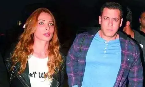 यूक्रेन युद्ध: यूक्रेन के सपोर्ट में उतरीं सलमान खान की गर्लफ्रेंड, पोस्ट में कही ये बात... जानिए