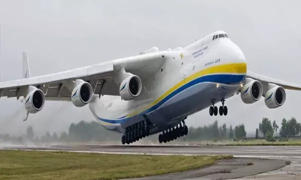 दुनिया के सबसे बड़े विमान को रूसी सैनिकों ने किया नष्ट, यूक्रेन के विदेश मंत्री ने किया ट्वीट...