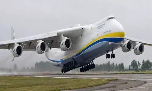 दुनिया के सबसे बड़े विमान को रूसी सैनिकों ने किया नष्ट, यूक्रेन के विदेश मंत्री ने किया ट्वीट...