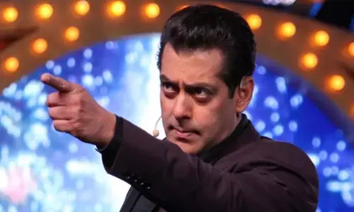 VIDEO: पैपराजी पर भड़के सलमान खान, एयरपोर्ट से बाहर निकलते ही लगे चिल्लाने... जानिए क्या हुआ