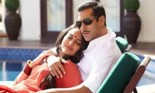 दबंग सलमान खान ने सोनाक्षी सिन्हा के साथ कर ली चोरी छिपे शादी?... मांग में सिंदूर भरे सोनाक्षी की सोशल मीडिया पर वायरल हुई तस्वीरें, देखें