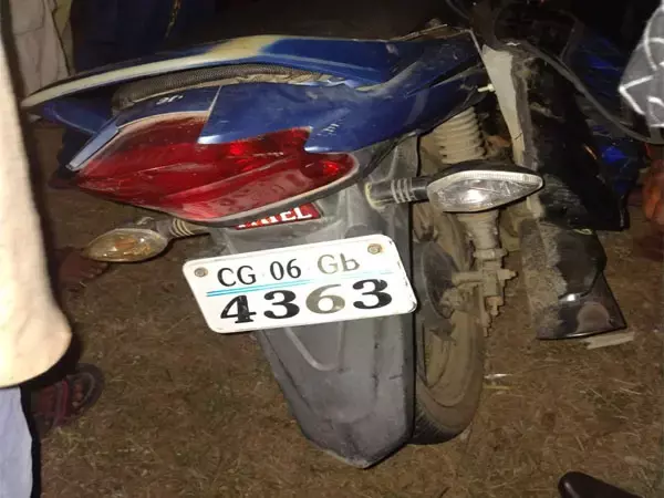 CG-तीन दोस्तों की मौत: मेला से लौटते बाइक सवार ट्रेलर से जा भिड़े, मौके पर मौत...