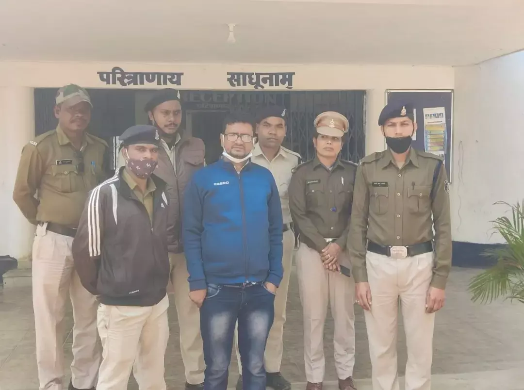 अश्लील वीडियो भेजने वाला शिक्षक गिरफ्तार: छात्रा पर संबंध बनाने के लिए डाल रहा था दबाव, मना करने पर फेल करने की दी धमकी..