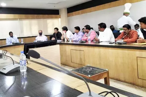 कर्मचारियों को पेंशनः पिंगुआ कमेटी की बैठक के बाद फेडरेशन के संयोजक बोले...सरकार बजट सत्र में पुरानी पेंशन योजना का ऐलान कर सकती है, 14 सूत्रीय मांगों पर बजट सत्र के बाद निर्णायक बैठक