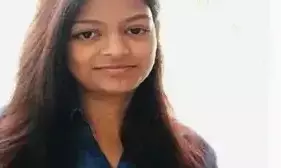 छात्रा का मिला शव: किराए के कमरे में फंदे पर लटकते मिली लाश, कुछ माह पहले ही आई थी पढ़ाई की तैयारी करने....