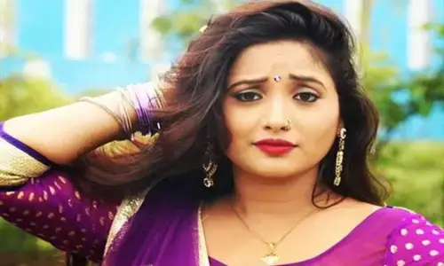 फैंस बोले- हाय मार डाला, साड़ी पहन रानी चटर्जी ने दिखाईं ऐसी अदाएं... देखें