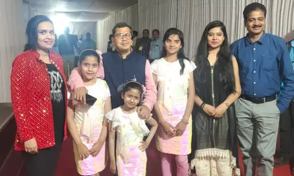 बच्चो के गाने इंडिया वाले पर जम कर थिरके कलेक्टर संजीव कुमार झा...गाने के बाद दर्शक गण के लगाए भारत माता जी के नारे