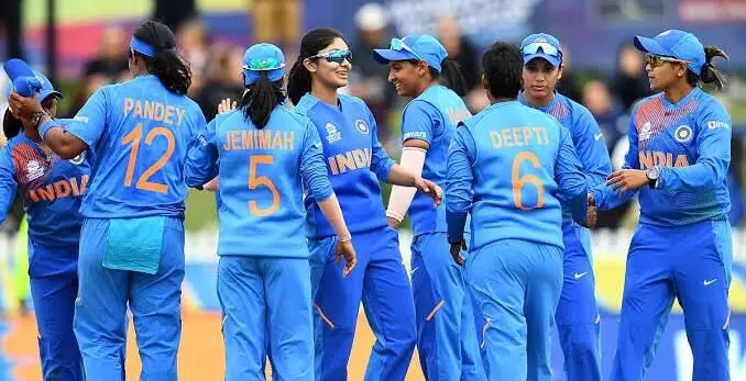 PHOTO: भारतीय टीम ने न्यूजीलैंड में जमकर खेली होली, पूरी खिलाड़ी दिखें रंग बिरंगे... देखें PHOTO: भारतीय टीम ने न्यूजीलैंड में जमकर खेली होली, पूरी खिलाड़ी दिखें रंग बिरंगे... देखें