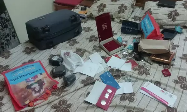 सांसद व पूर्व गृहमंत्री के बंगले में चोरी.. गहने नक़दी मिलाकर डेढ़ लाख की चोरी... पुलिस ने चोरी की रिपोर्ट दर्ज की