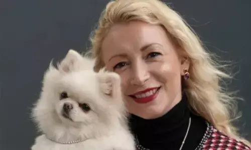 लकी है ये Dog!... पहनता है करोड़ों रुपयों की चेन, महिला ने रखा भी है बॉडीगार्ड... वजह जानकर रह जाएंगे हैरान