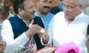 बड़ी खबर - प्रांतीय सम्मेलन में पुरानी पेंशन बहाली के लिए करेंगे मुख्यमंत्री भूपेश बघेल का सम्मान... टीचर्स एसोसिएशन के बैनर में 29 मार्च को रायपुर में होगा आभार सम्मेलन