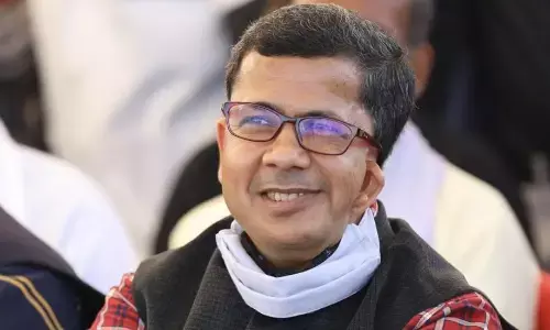 सोशल मीडिया पर सरगुजा कलेक्टर संजीव कुमार झा से पशुओं के अवैध परिवहन की हुई शिकायत