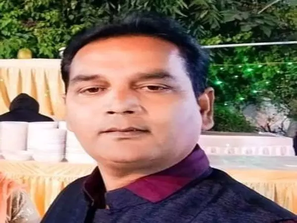 पंचतत्व में विलीन हुए युवा पत्रकार मुकेश मिश्रा, तड़के पड़ा दिल का दौरा, पत्रकार जगत में शोक की लहर... पंचतत्व में विलीन हुए युवा पत्रकार मुकेश मिश्रा, तड़के पड़ा दिल का दौरा, पत्रकार जगत में शोक की लहर...