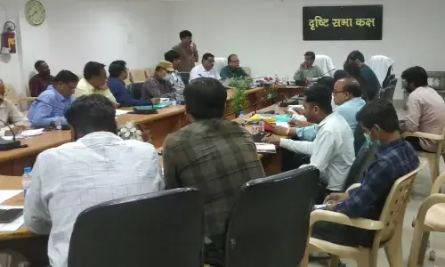 31 मार्च तक पानी समस्या वाले क्षेत्रों में कार्य प्रारंभ कराएं-निगम कमिश्नर...निगम कमिश्नर अजय त्रिपाठी ने समीक्षा बैठक में दिए निर्देश