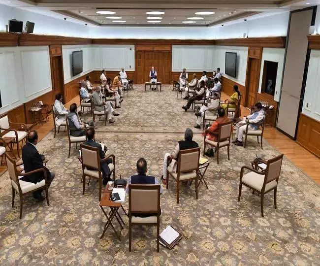 सरकार का अहम फैसला: 80 करोड़ भारतीयों को बड़ी सौगात, इस योजना को  छह महीने के लिए बढ़ाया गया...