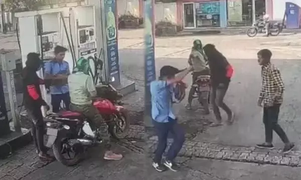 वीडियो: CG में चली गोली, पेट्रोल पंप में रुपयों से भरा बैग लूटने का प्रयास, लुटेरों ने किया फायर
