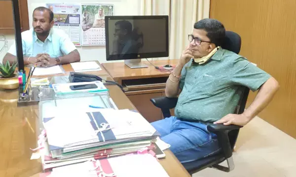 सरगुजा कलेक्टर श्री संजीव कुमार झा के सख्त तेवर ,गर्मी में पानी की न हो किल्लत... पेयजल व्यवस्था को जल्द दुरस्त करने के कलेक्टर ने दिए सख्त निर्देश