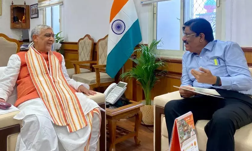 वन राज्य मंत्री अश्विनी चौबे से छत्तीसगढ़ के पूर्व आईएएस गणेश शंकर मिश्रा ने की मुलाक़ात...