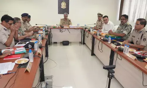 DGP ने ली बैठक... सभी आईजी को चिटफंड कंपनियों के फरार डायरेक्टर की गिरफ्तारी और अपराधियों को कंट्रोल करने पर जोर