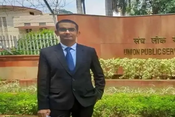 IAS जख्मी: आईएएस के हाथ की नस कटी.... अस्पताल में भर्ती, आत्महत्या की कोशिश या फिर कुछ और....पुलिस जाँच में जुटी