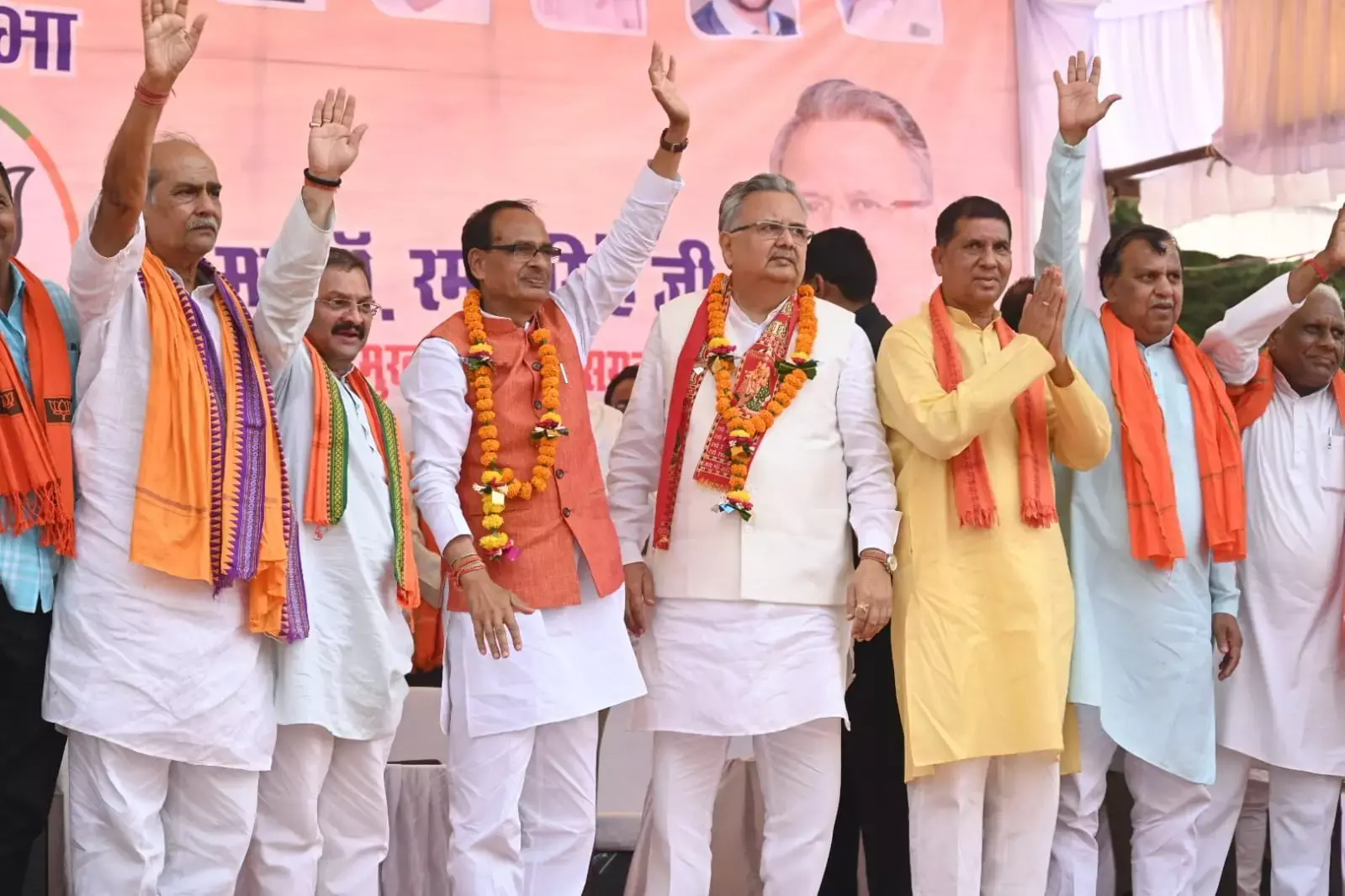 CG की नई परिभाषा: CG मतलब Corruption Growth- शिवराज; मरकाम बोले- MP संभल नहीं रहा, ज्ञान बांटने आ गए