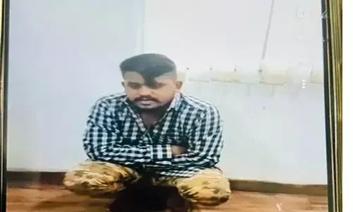 VIDEO: दबंगई दिखाने मारपीट का वीडियो फेसबुक में किया वायरल, पुलिस नें पकड़ा तो निकली सारी हेकड़ी... अब मांग रहा माफी...