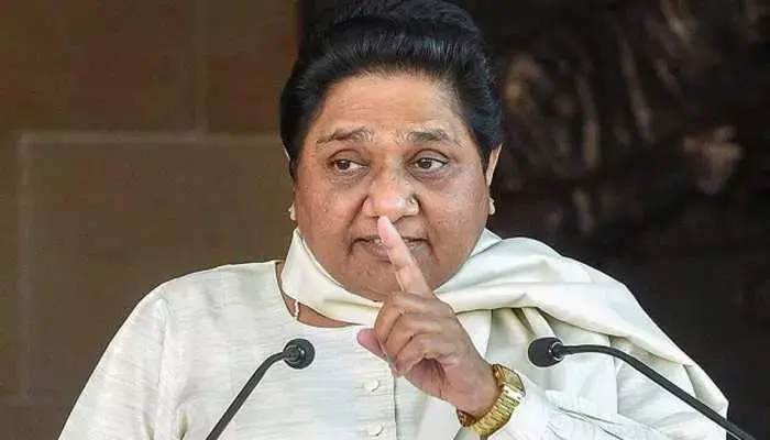 कांग्रेस करे अपनी चिंता: मायावती का राहुल गांधी पर पलटवार, कहा- मुझे CM पद का प्रस्ताव नहीं दिया, बसपा के बारे में बोलने से पहले 100 बार सोचें