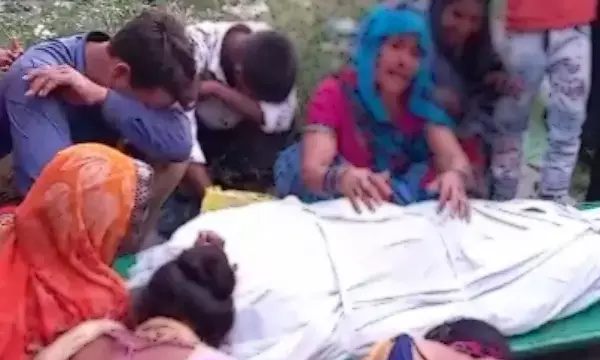 ट्रांसफर चाहिए तो बीवी को मेरे पास भेजो... JE की डिमांड से तंग लाइनमैन ने दे दी जान...