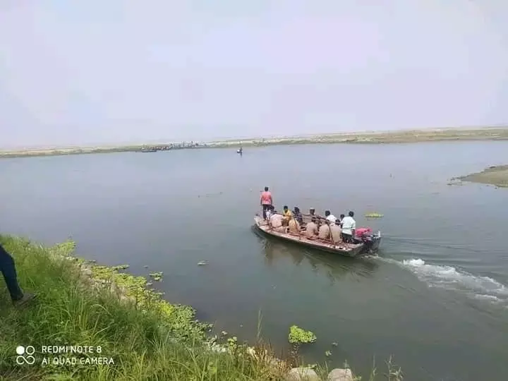 नदी में नाव उलटी, 3 की मौत: नाव से नदी पार कर रही महिलाएं डूब गईं, 7 को मछुआरों ने बचाया; सीएम बोले...