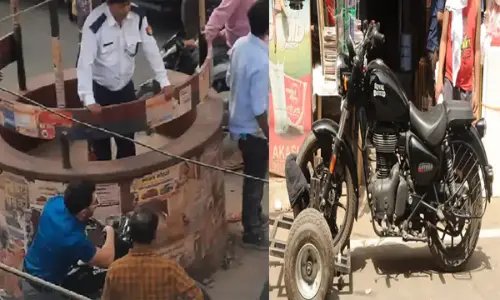 वरुण धवन को बुलेट चलाना पड़ा भारी,  पुलिसकर्मी ने गाड़ी को किया जब्त... जानिए क्या थी वजह